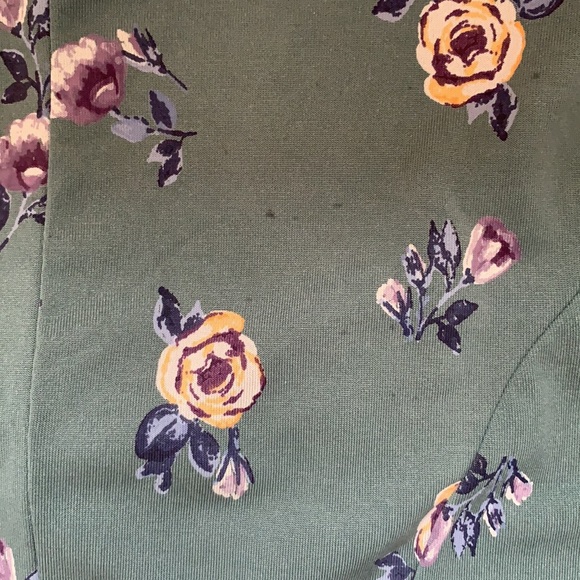 Alpha | Floral Dress - Picture 4 of 5